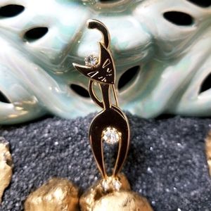 Golden cat pin